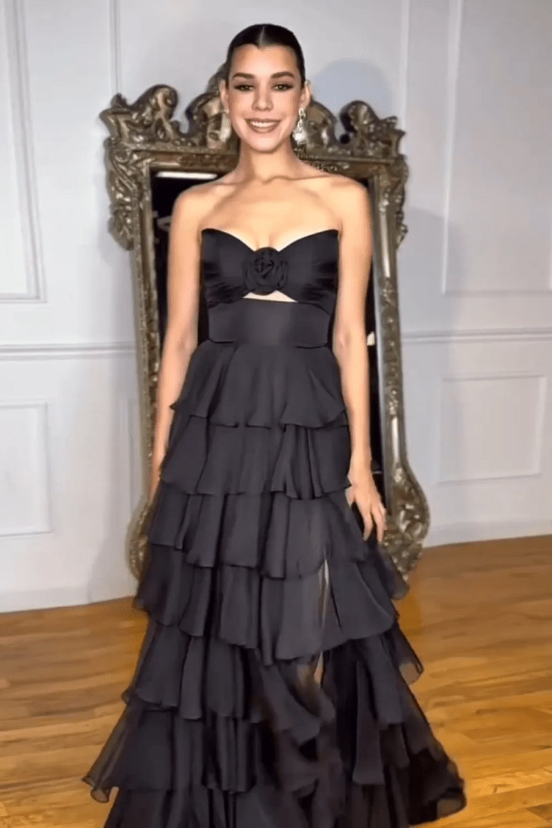 Kissprom-Darlin Black A-Line Strapless V-Neck Layered Chiffon Sleeveless Formal Prom Dress