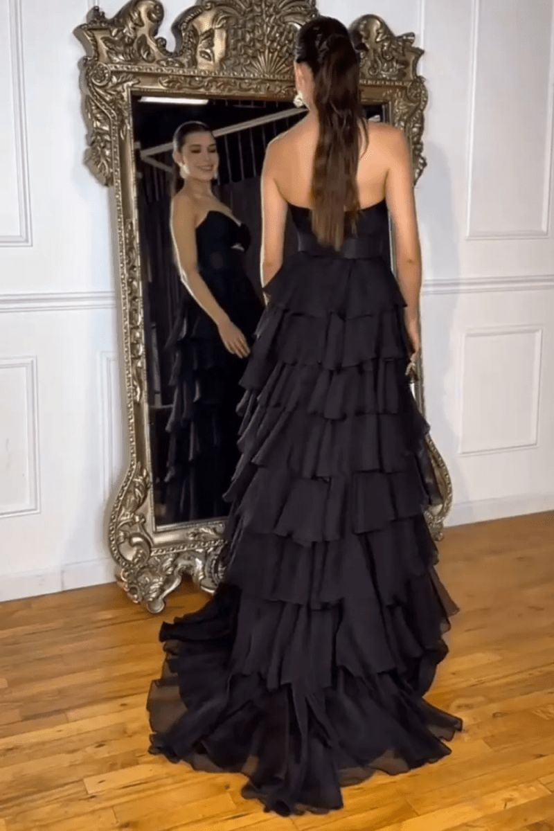 Kissprom-Darlin Black A-Line Strapless V-Neck Layered Chiffon Sleeveless Formal Prom Dress