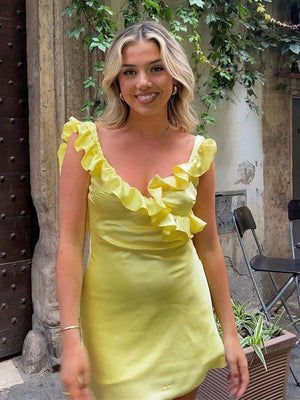 Dilara | Yellow - V Neck Sheath Satin Ruffles Short Homecoming Dress