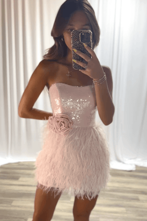 Dilys | Pink - Bodycon Strapless Short Homecoming Dress with Feathers