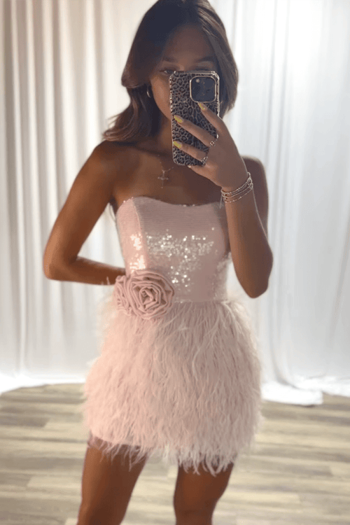 Dilys | Pink - Bodycon Strapless Short Homecoming Dress with Feathers