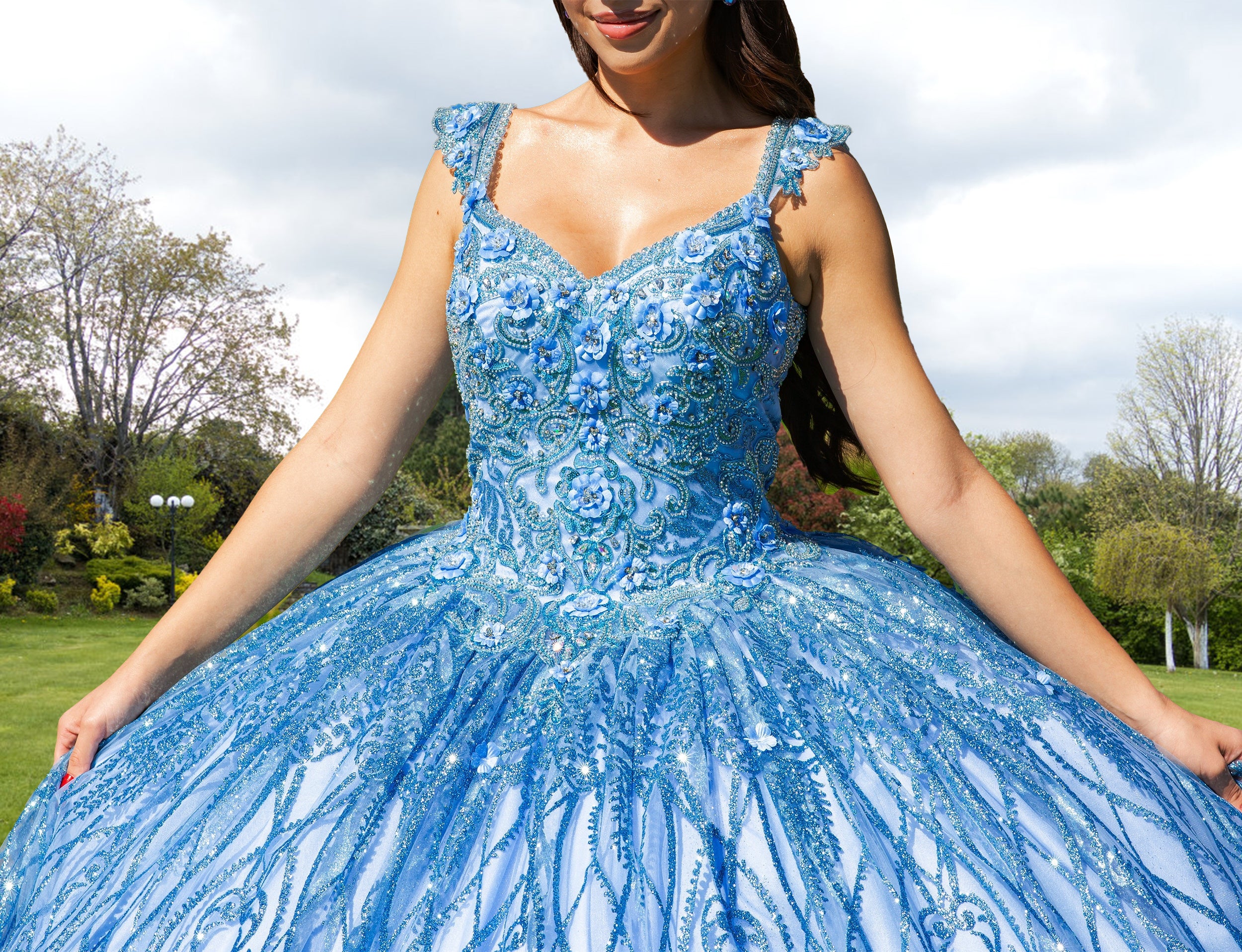 Ball Gown Lace V-Neck Sky Blue Quinceanera Dress