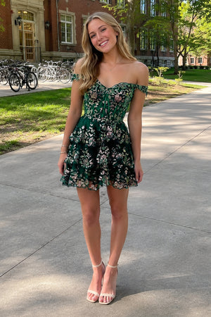 Everly | Green - A-Line Sweetheart Tiered Short Homecoming Dress