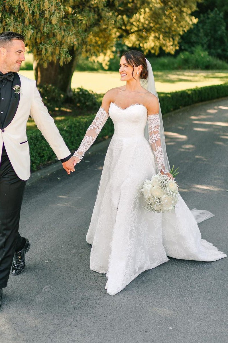 Vintage A-Line Sweetheart White Lace Wedding Dresses with Slit Vintage A-Line Sweetheart White Lace Wedding Dresses with Slit
