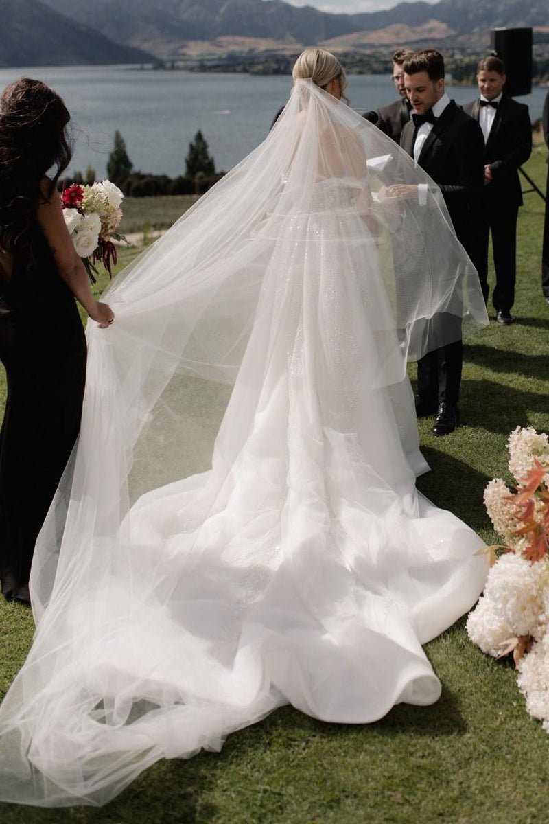 A-Line Off The Shoulder White Sequin Wedding Dresses Diamond White / Custom Size A-Line Off The Shoulder White Sequin Wedding Dresses Diamond White / Custom Size