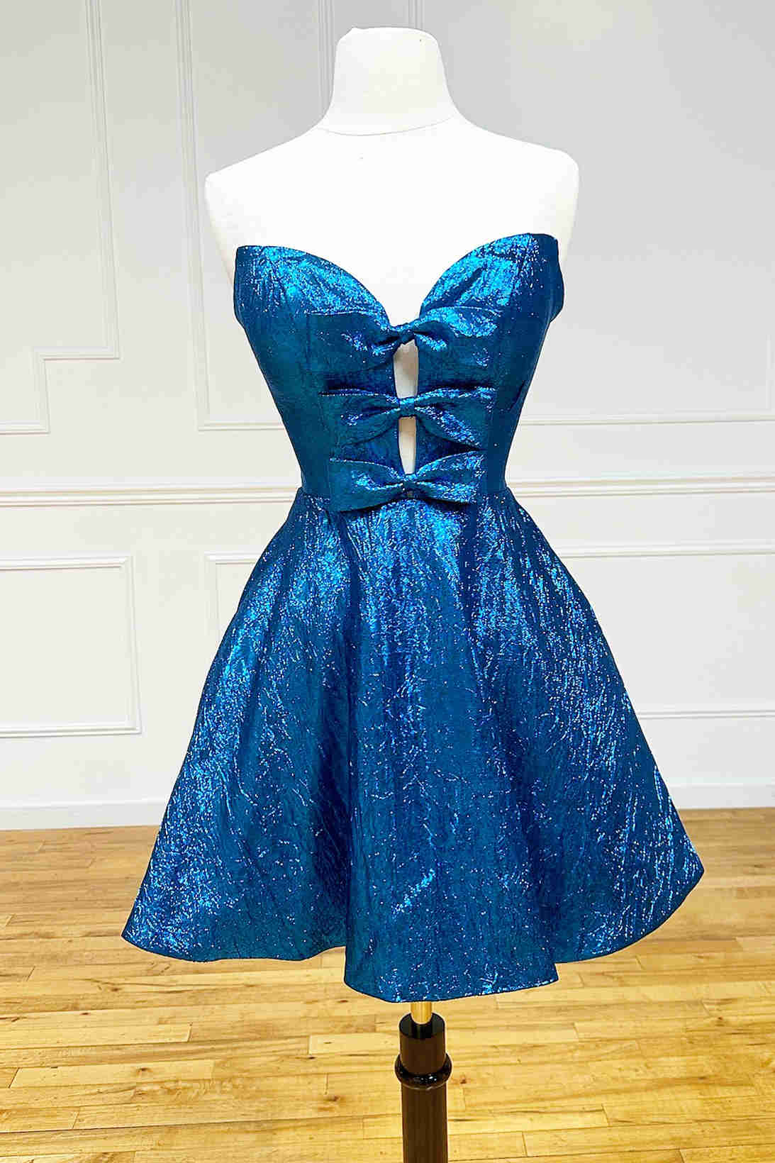 Jalise | Glitter Strapless Peacock Short Homecoming Dress with Bow