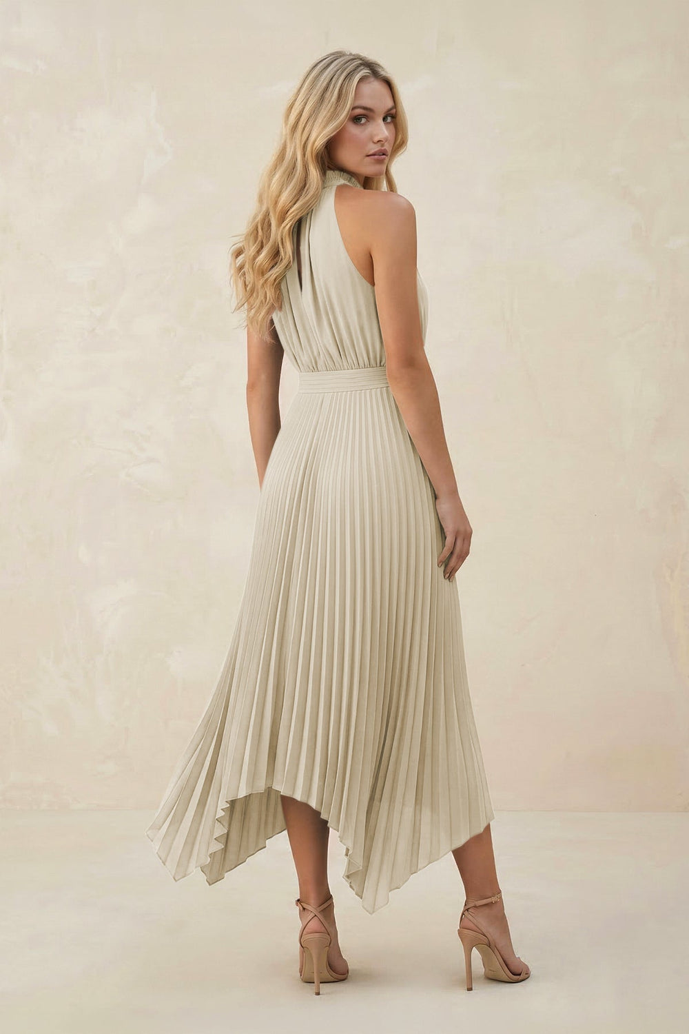 Halter Neck Pleated A - Line Chiffon Bridesmaid Dress in Dove Gray - KissProm Bridesmaid Dresses