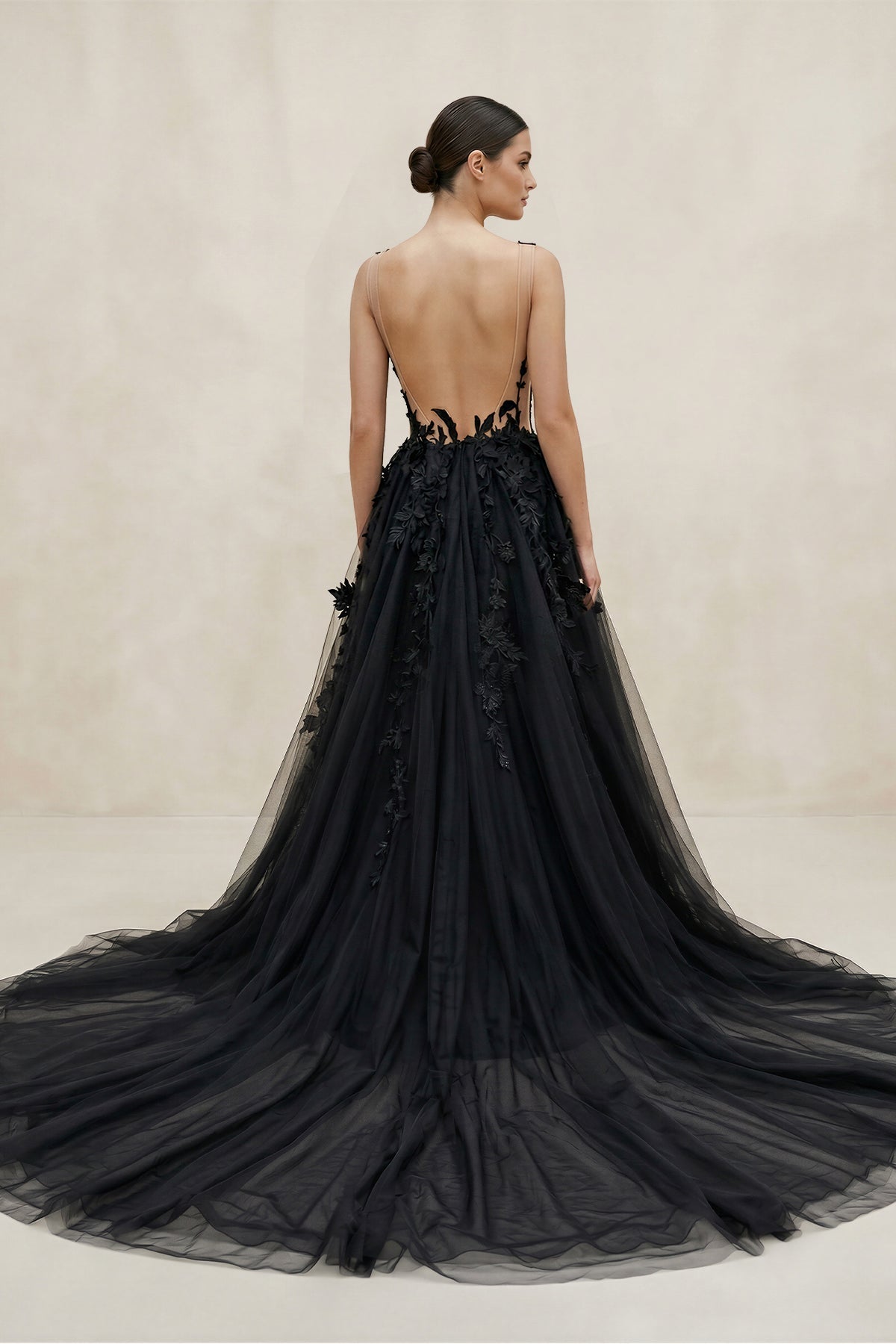 Sexy Black Lace Appliques Sleeveless Tulle Backless Wedding Dresses wi