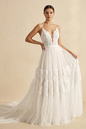 Ivory Boho A-Line Long Tulle Wedding Dress with Appliques-KissProm