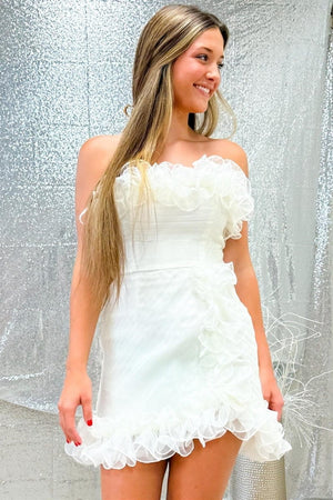 white christmas dresses Sheath Ivory Sweetheart Strapless Short Homecoming Dress with Ruffles