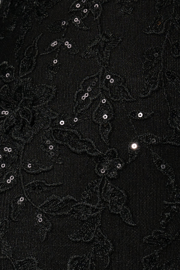 Black V-Neck Lace Short Homecoming Dress With Appliques
