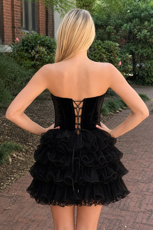 Kennedi | Black Velvet Sweetheart Ruffles Short Homecoming Dress