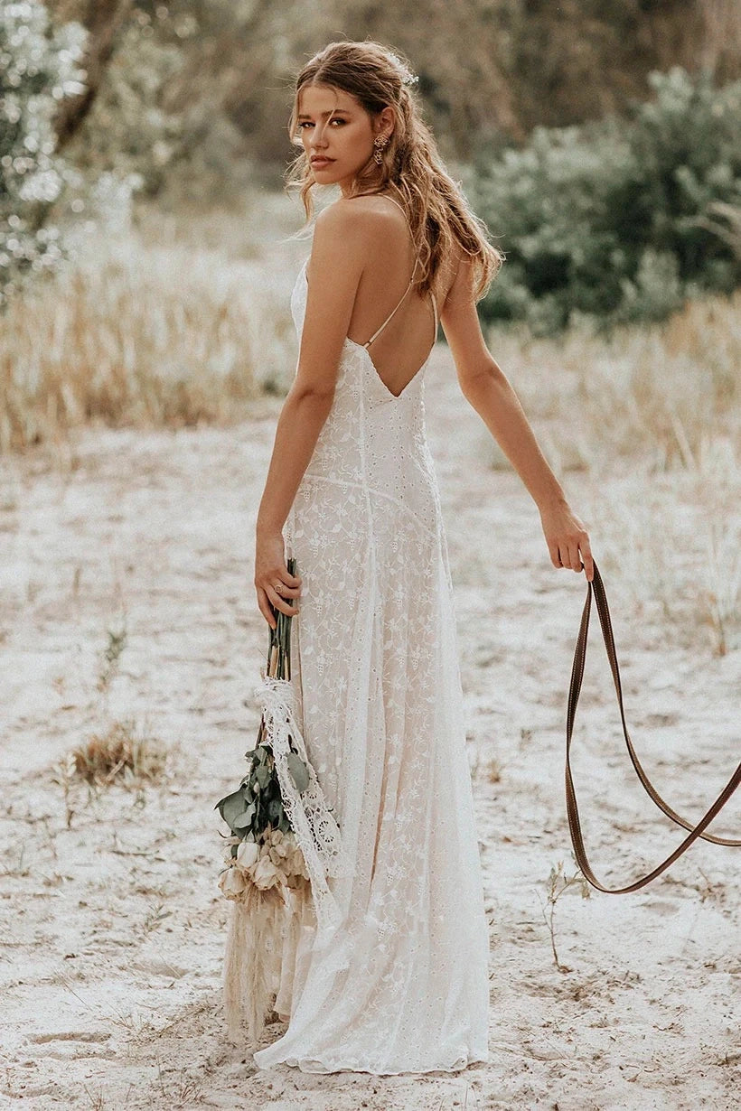 Iolanda | Lace Spaghetti V-neck Sheath Wedding Gown With Straps And Open Back