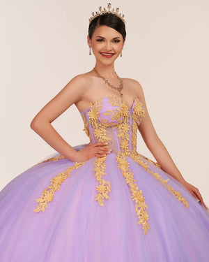 Lilac Sweetheart Sleeveless Quinceanera Dresses with Appliques