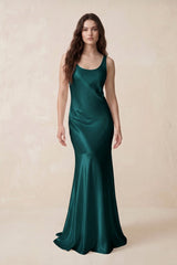 Mermaid Scoop Neck Satin Bridesmaid Dress with Bow in Emerald - KissProm Bridesmaid Dresses