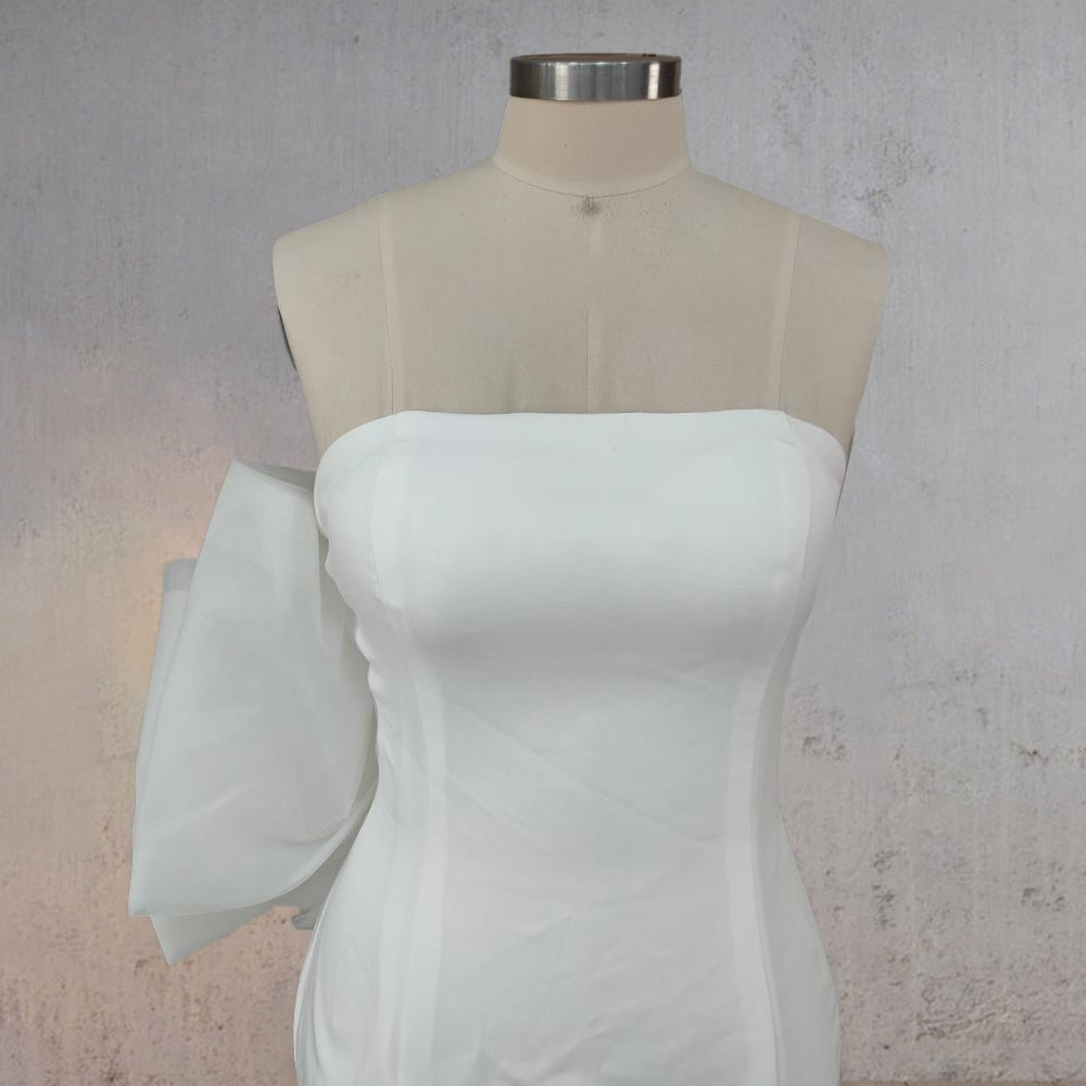 Mermaid Simple Ruffled White Wedding Dress