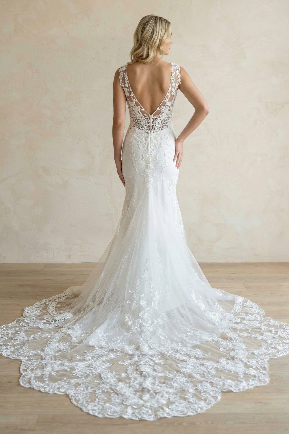 Diamond White Mermaid V-Neck Long Sleeves Wedding Dress With Appliques -KISSPROM