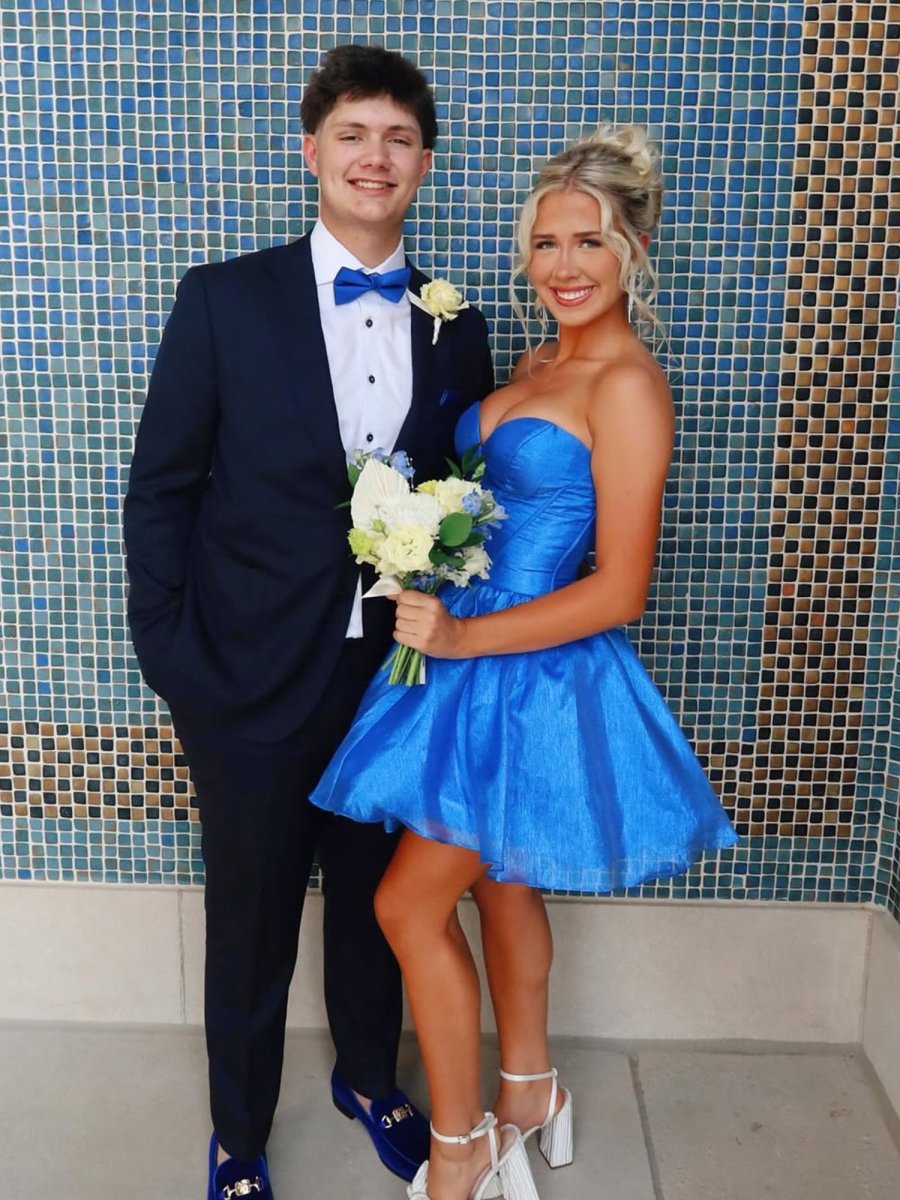 Mili | Royal Blue - A-line Sweetheart Satin Short Homecoming Dresses