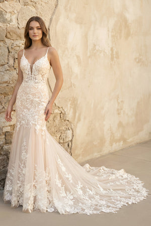 Off White Appliques Backless Mermaid Long Wedding Dress