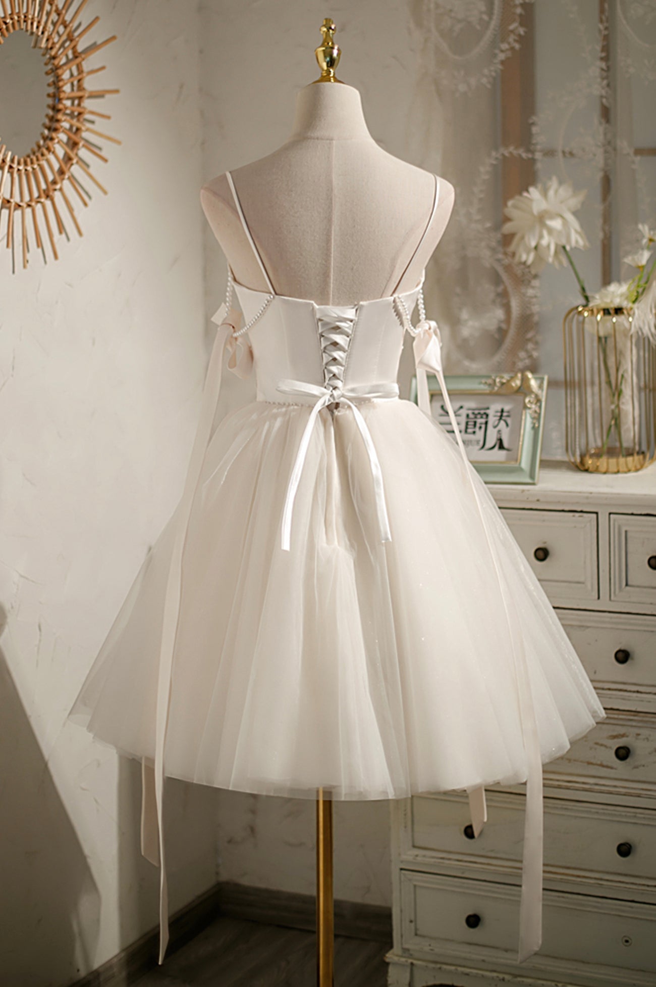 Estrella | Champagne V-Neck Tulle Short Prom Dress, Spaghetti Straps Party Dress with Bow