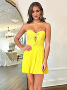 Paolaine | Yellow - A-Line Sweetheart Cutout Pleated Chiffon Homecoming Dresses
