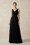 A-Line V-Neck Pleated Chiffon Bridesmaid Dress in Black - KissProm BRIDESMAID DRESSES