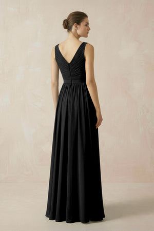 A-Line V-Neck Pleated Chiffon Bridesmaid Dress in Black - KissProm BRIDESMAID DRESSES