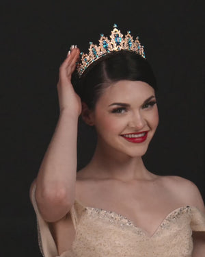 KissProm video of silver tiara crowns