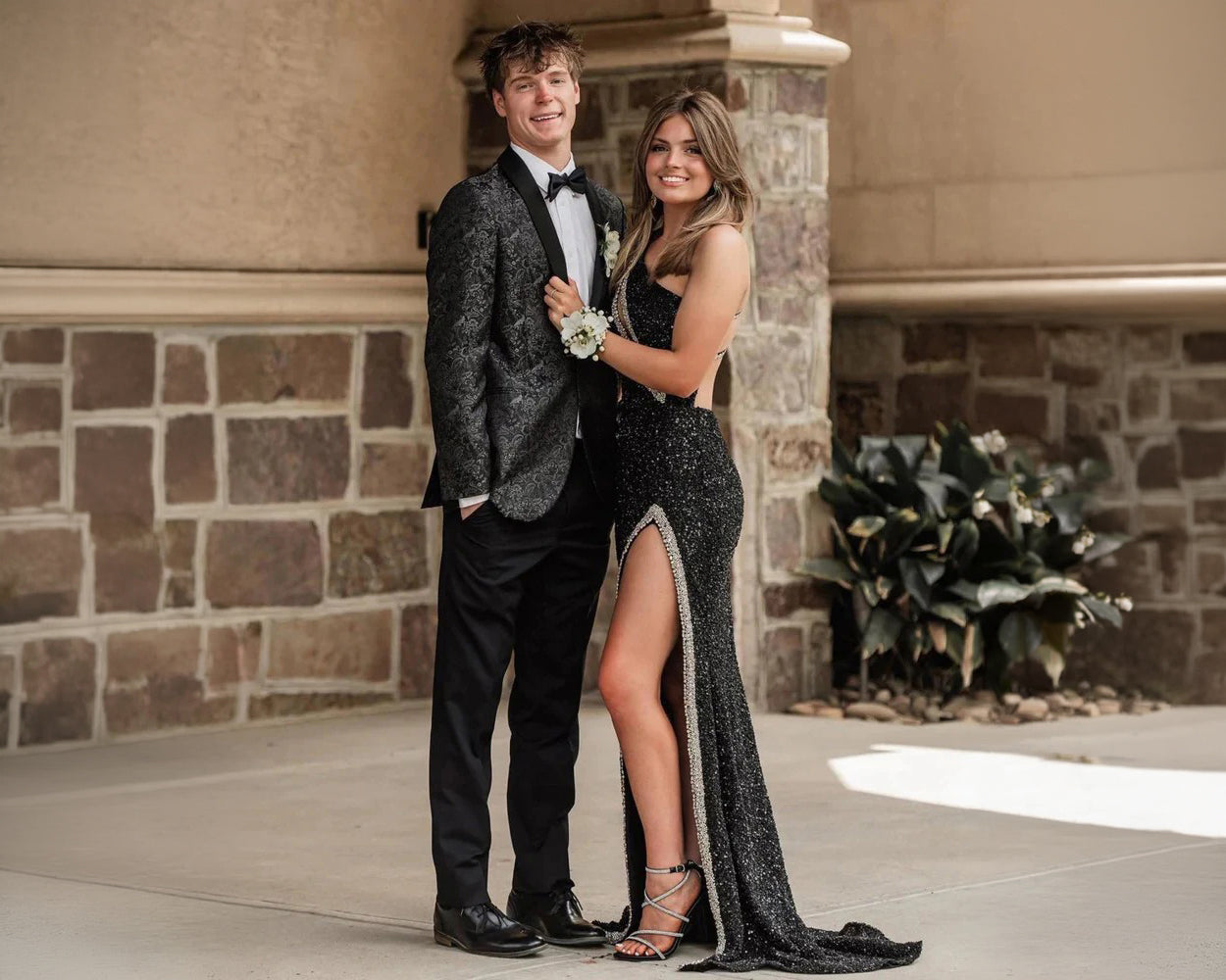 prom dresses and shoes Primavera Couture 3791 Size 10 Periwinkle Dress Sequin Backless cut skirt balances out the flattering look with a bold slit that goes up over the knee How to Walk in a