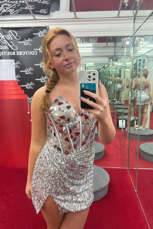 Nelly | Red Mirror-Cut Sequins Halter Sheath V Neck Homecoming Dress