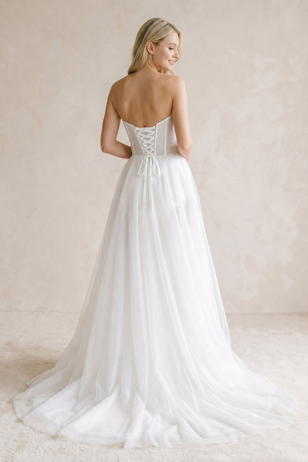 Romantic A-Line Sweetheart Tulle Beach Wedding Dresses with Slit