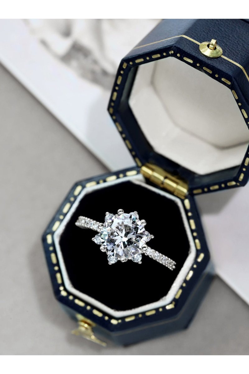 Round - Cut Shiny Star Engagement Ring - KissProm