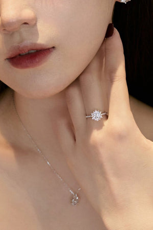 Round - Cut Shiny Star Engagement Ring - KissProm