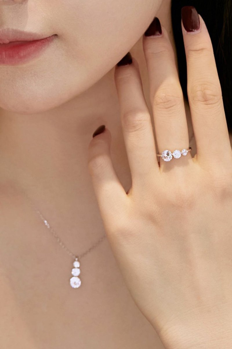 Round - Cut Three Sparkle Zircon Ring - KissProm