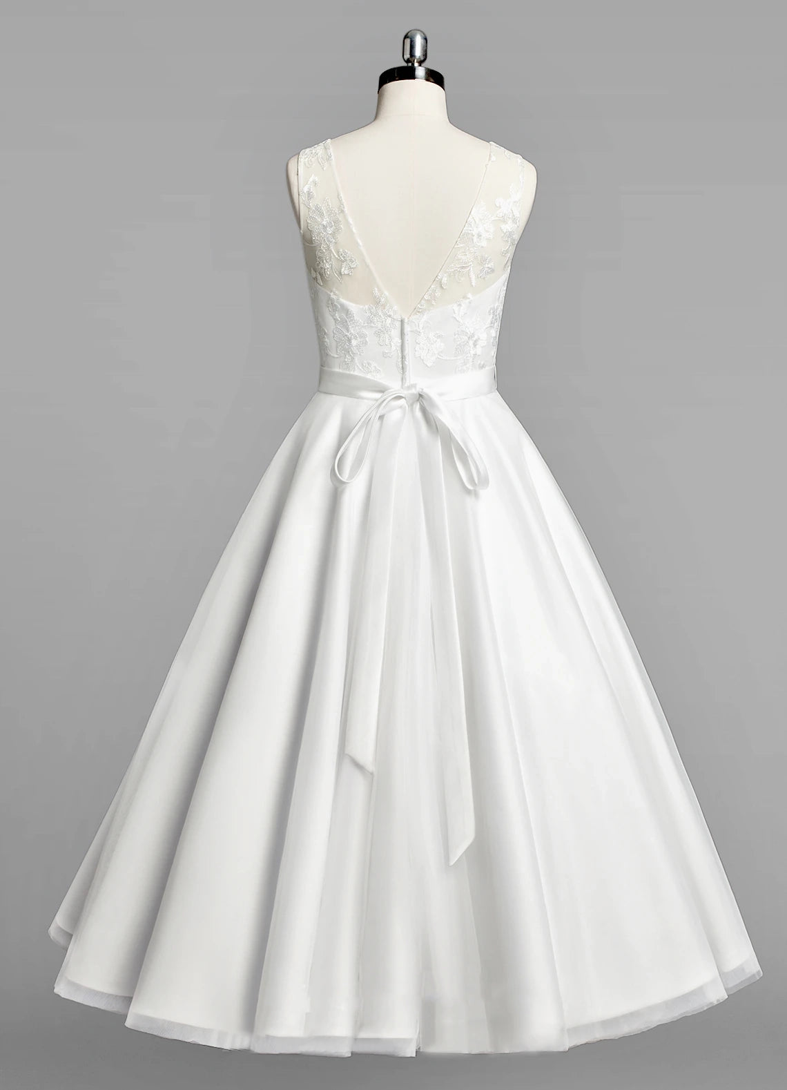 Scoop Neck Sleeveless A-Line Tulle Tea-Length Wedding Dress With Beaded Sash