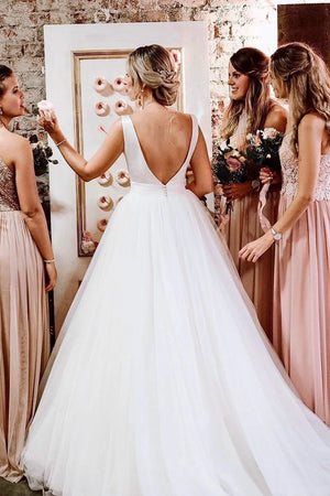Sleeveless Deep V-back Ethereal Ballgown With Bow And Tulle Wedding Dress