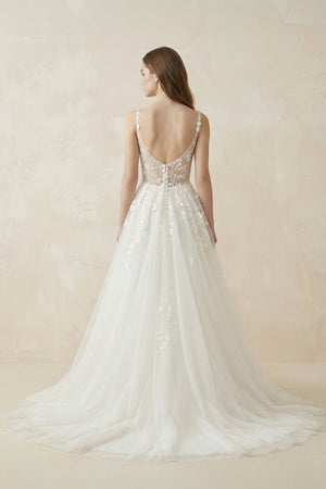 Spaghetti - Straps A - Line Tulle Wedding Dress With Lace Appliques in White - KissProm Wedding Dresses