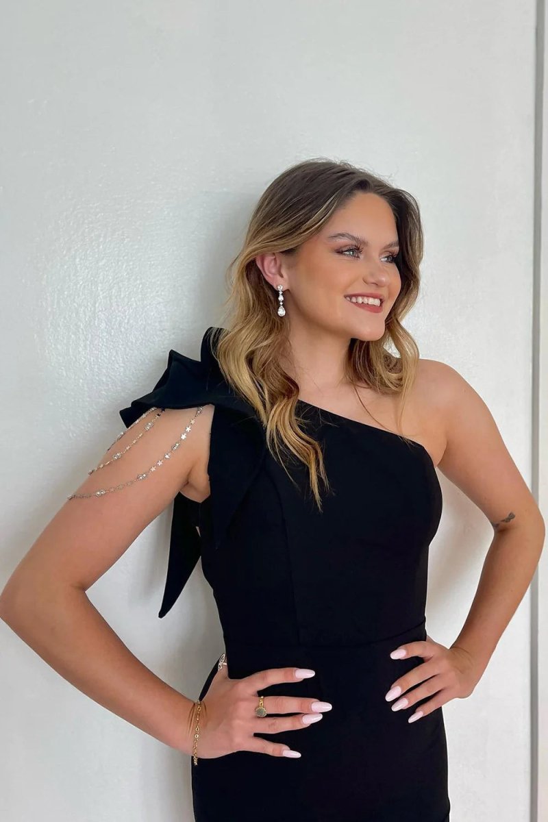 Selah | Sparkly Black Tight Short Homecoming Dress with Slit