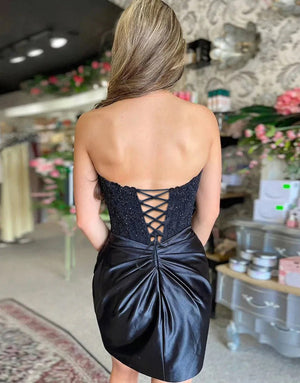 Sparkly Black Strapless Beaded Appliques Homecoming Dress