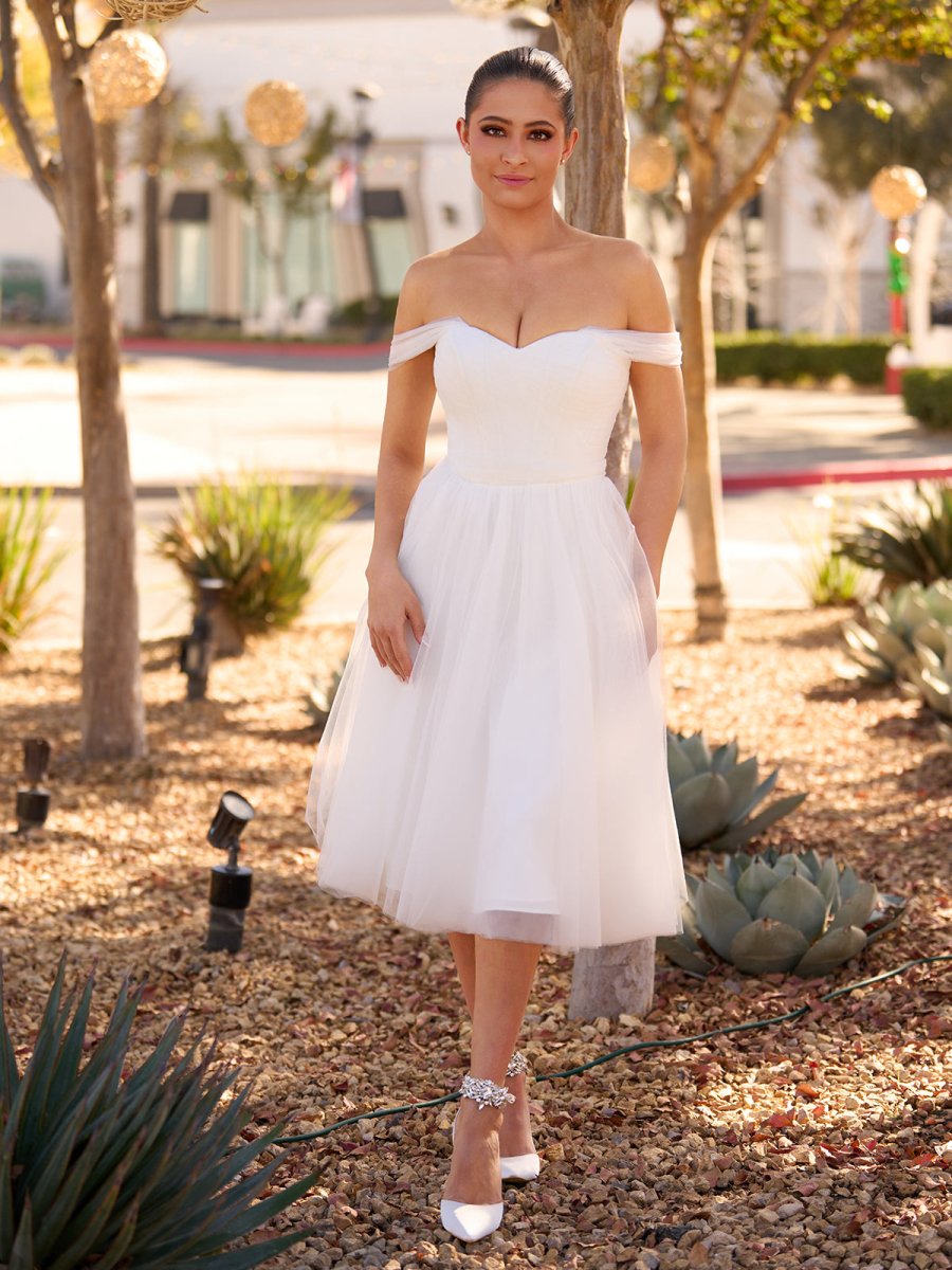 Sweet A-Line Off-The-Shoulder Little White Tulle Wedding Dresses