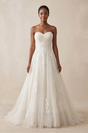 Sweetheart A - Line Tulle Corset Wedding Dress With Appliques in Ivory - KissProm Wedding Dresses