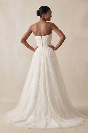 Sweetheart A - Line Tulle Corset Wedding Dress With Appliques in Ivory - KissProm Wedding Dresses