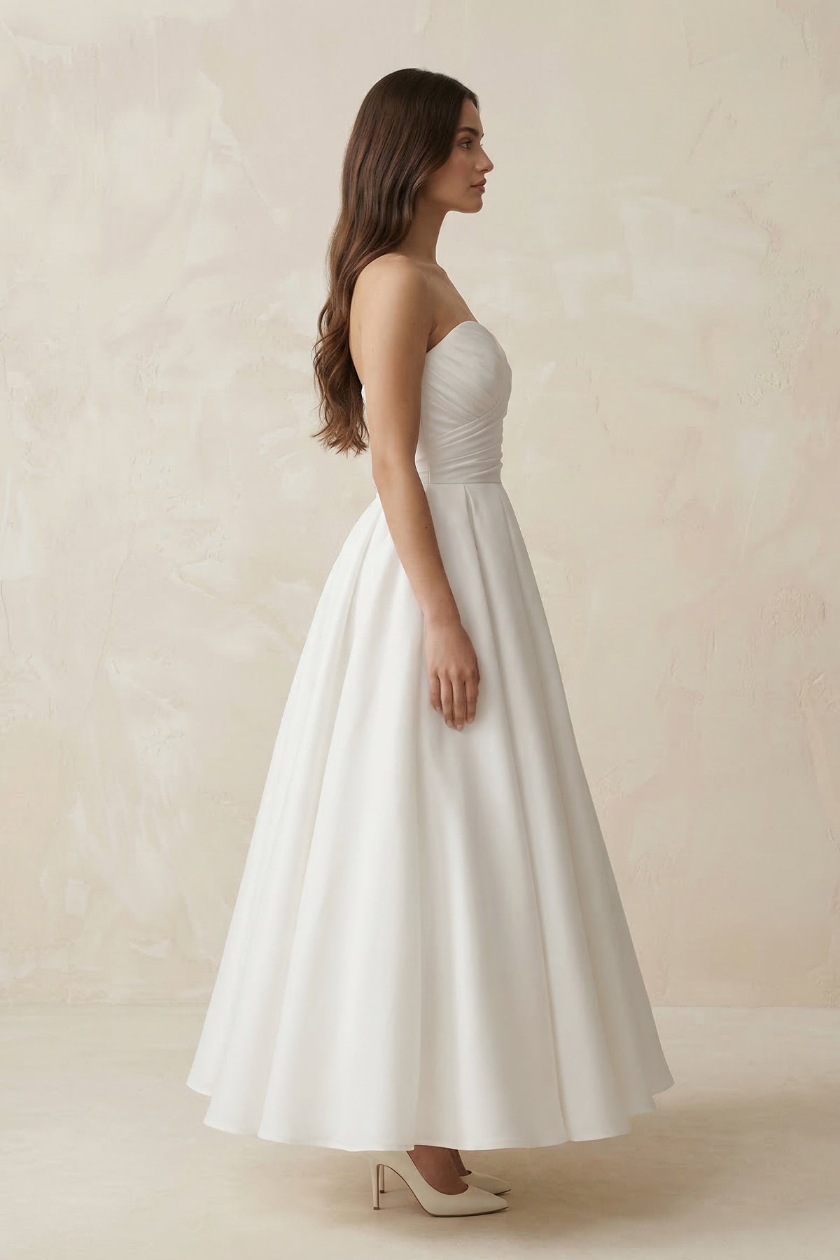 Sweetheart Chiffon A-Line Ruched Wedding Dress in White Sweetheart Chiffon A-Line Ruched Wedding Dress in White