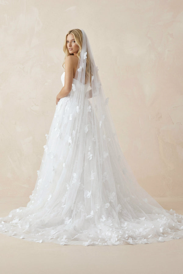 Sweetheart Flower Tulle A - Line Wedding Dress in White - KissProm Wedding Dresses