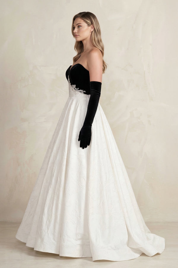 Sweetheart Jacquard Ball Gown Wedding Dress with Sleeves in Black and White - KissProm Wedding Dresses
