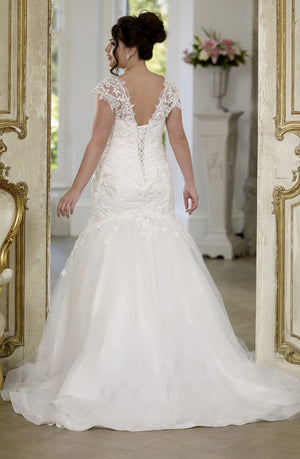 Trumpet Long Scoop Neck Short Sleeve Tulle Court Train Corset Back Ruffles Dress