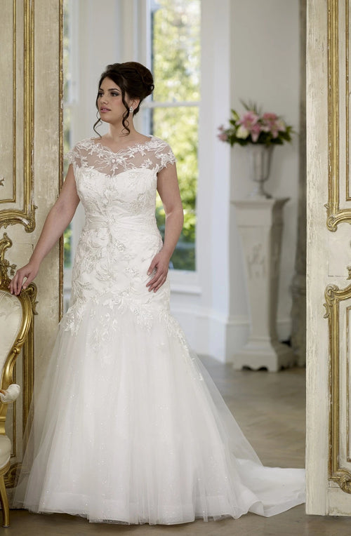 Trumpet Long Scoop Neck Short Sleeve Tulle Court Train Corset Back Ruffles Dress