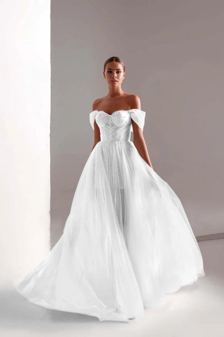 Glamorous A-line Tulle long Prom Dresses with Beadings Y796