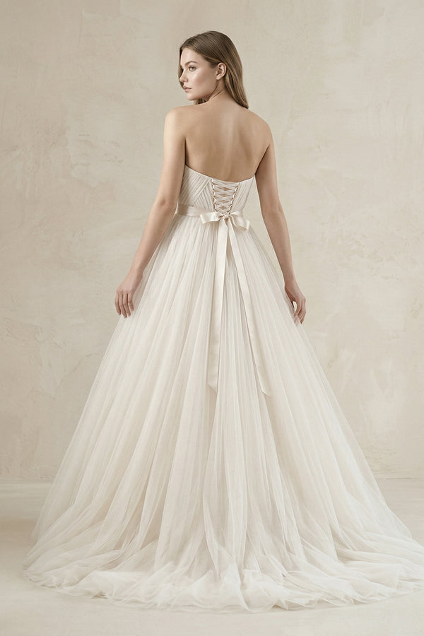 Tulle Sweetheart A-Line Pleated Wedding Gown in Ivory