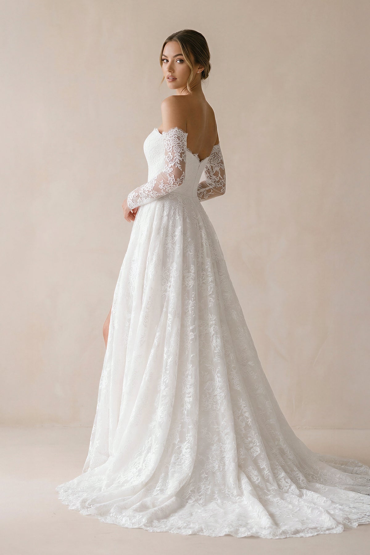 Vintage A-Line Sweetheart White Lace Wedding Dresses with Slit Diamond White / 16 Vintage A-Line Sweetheart White Lace Wedding Dresses with Slit Diamond White / 16